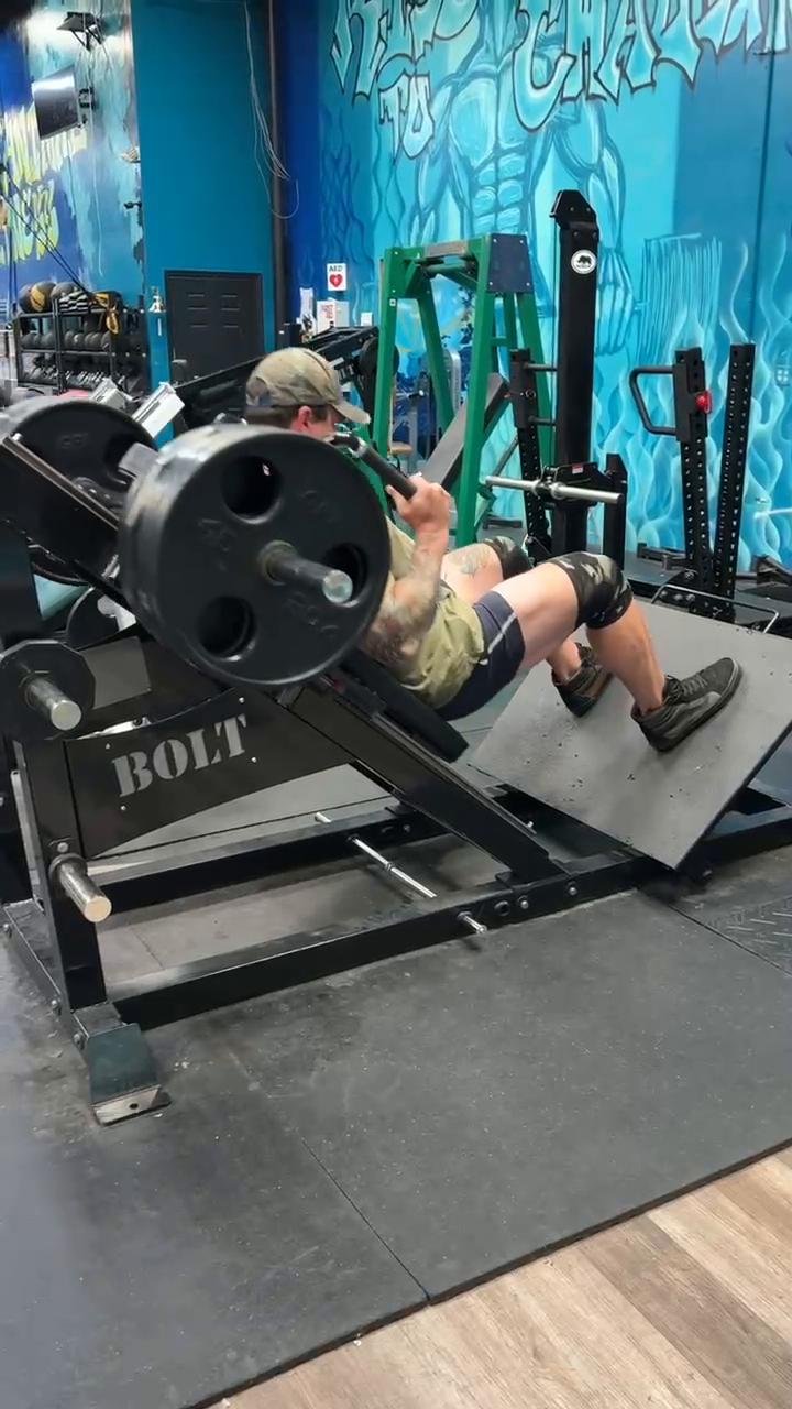 LEG DAY