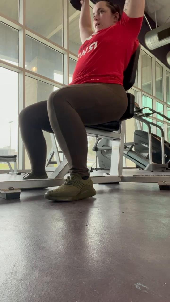 KILLIN them shoulders