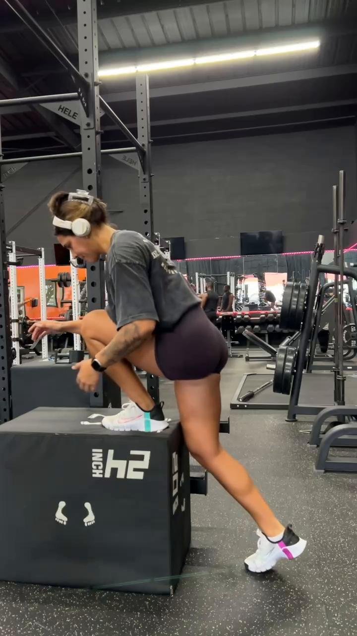 Quads + Glutes