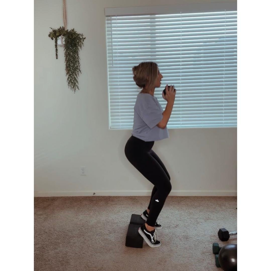 Lowerbody YOGA BLOCK SCULPT
