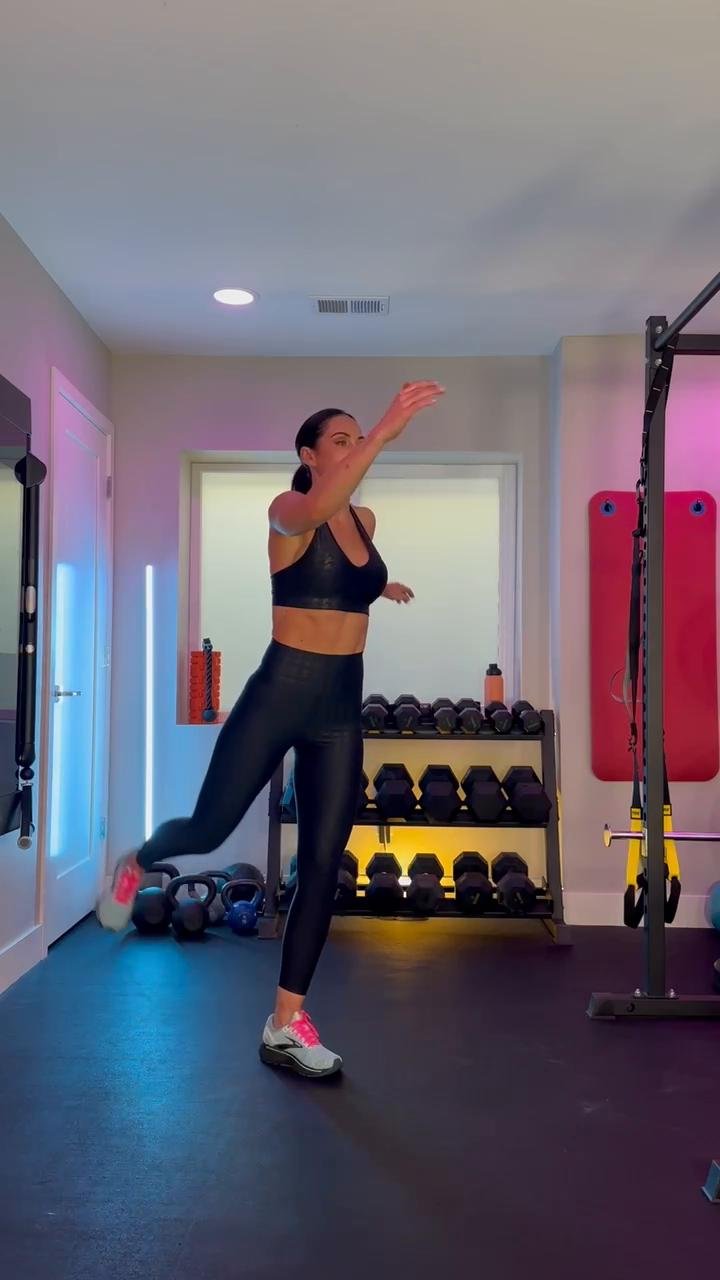 Pull Emphasis Full Body