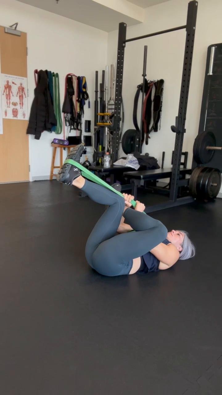 Band stretch for legs