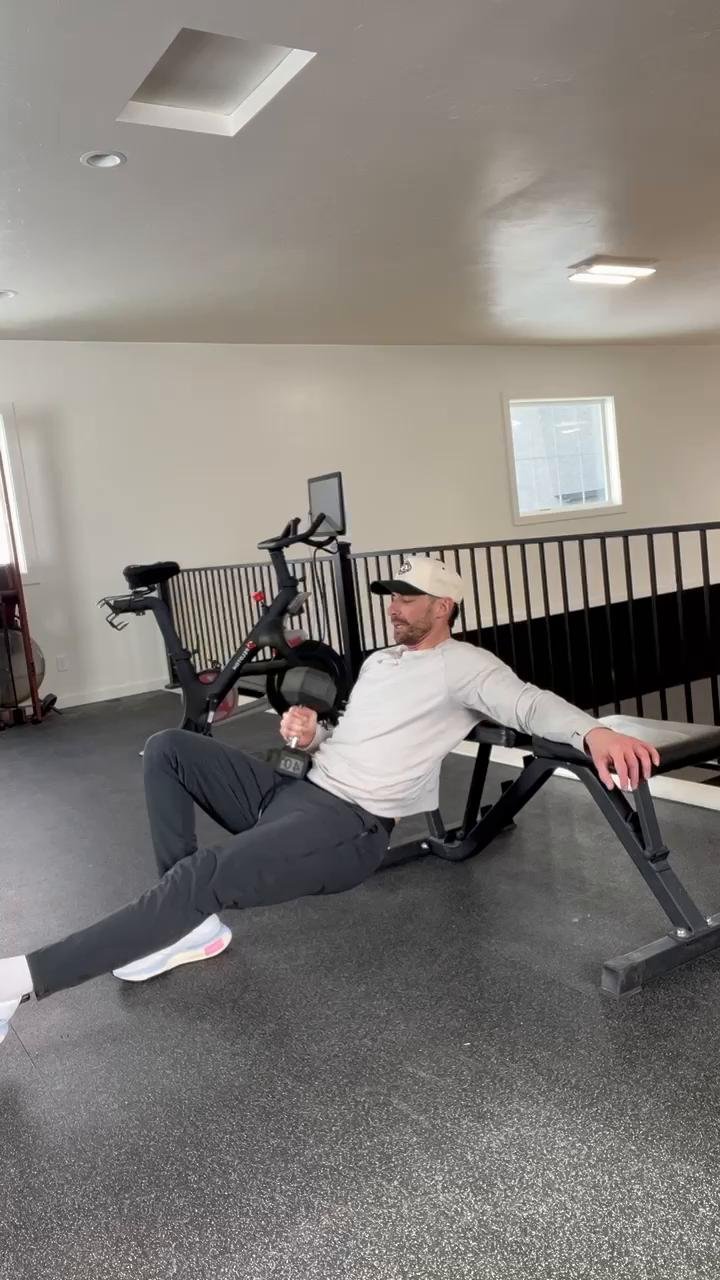 Thursdee-
Legs and bootay n core