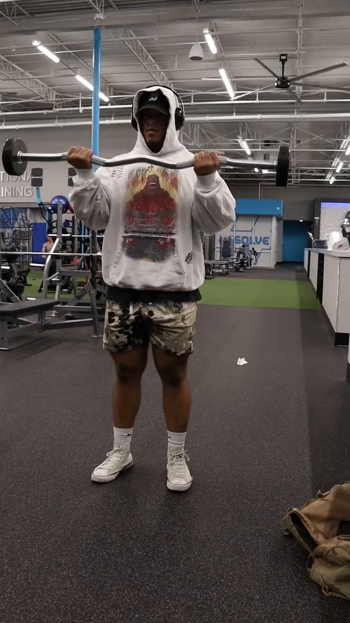 EZ BAR + DUMBBELLS // At home arm building