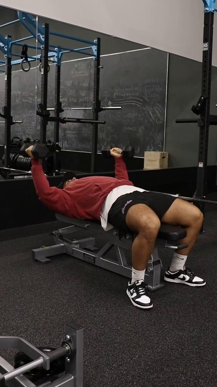 POWERBUILDING: CHEST // Gain strength and put on muscle mass
