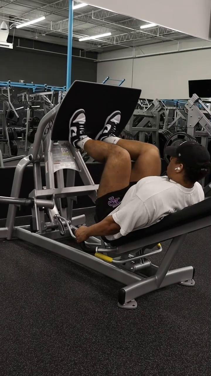 QUADS // Growing big legs