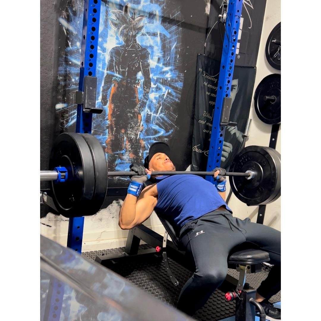 Incline barbell bench press