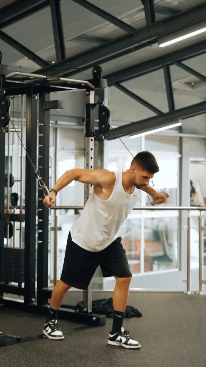 Day 2 - Chest, Triceps & Core