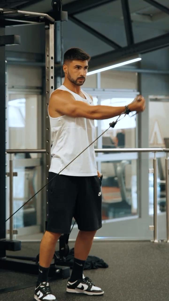 Dia 2 - Chest, Triceps & Core
