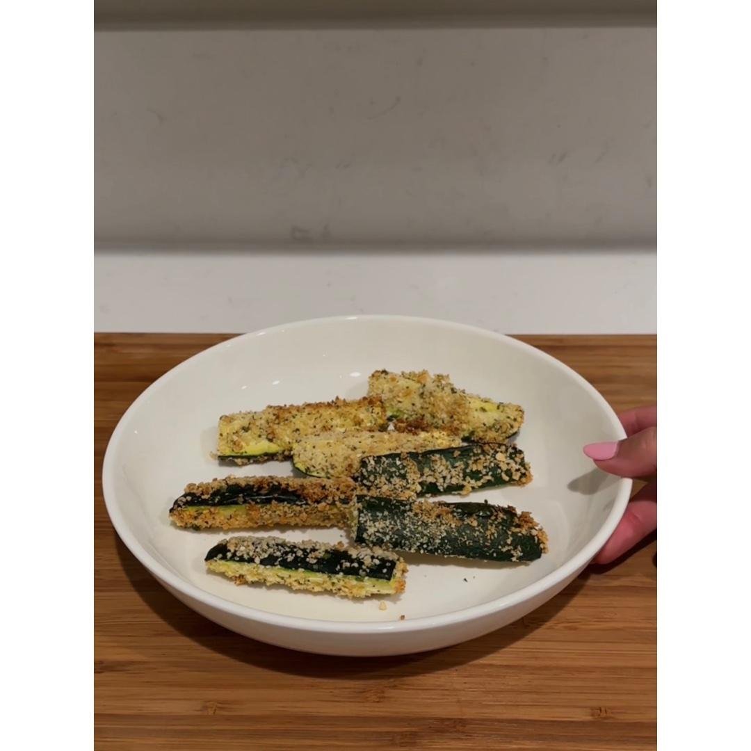 Air Fryer Zucchini Fries