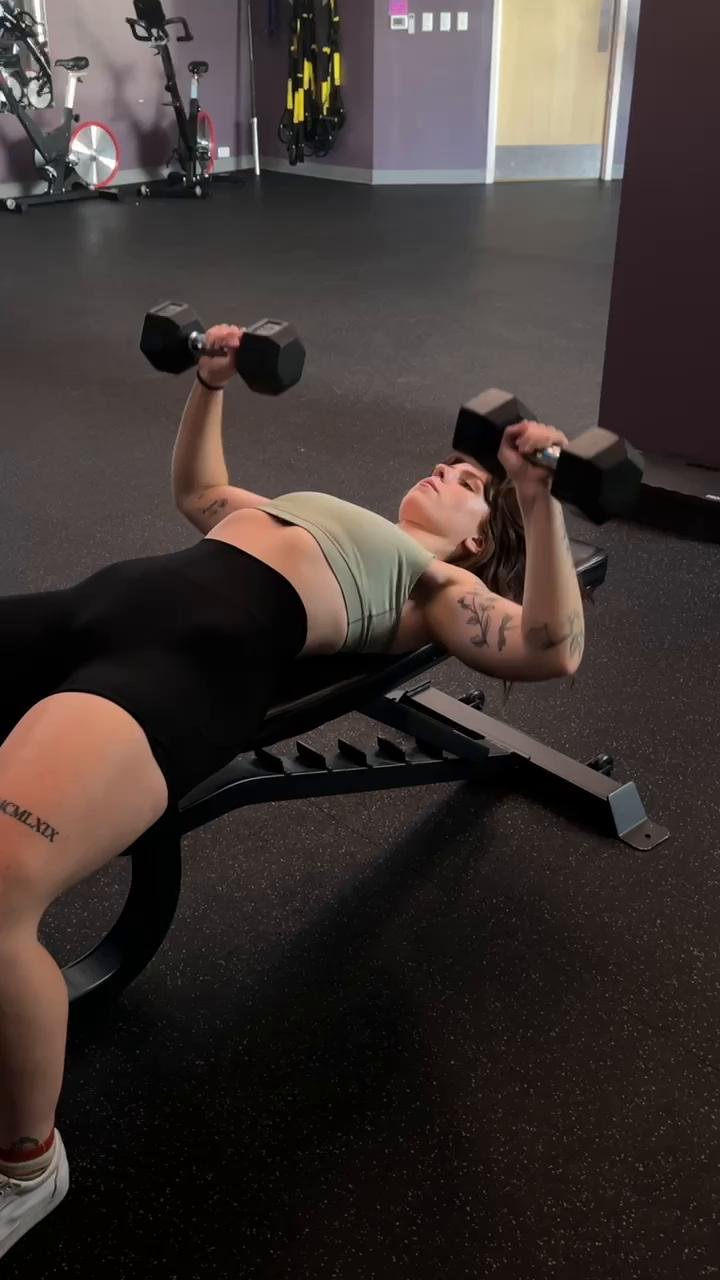 Week 1 // Day 2: Shoulders, Triceps, & Chest