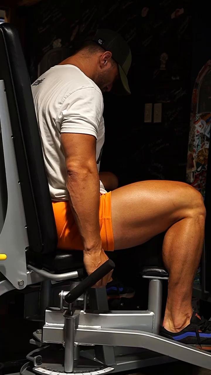 Quads/Abductor/Adductor (4/4/24)