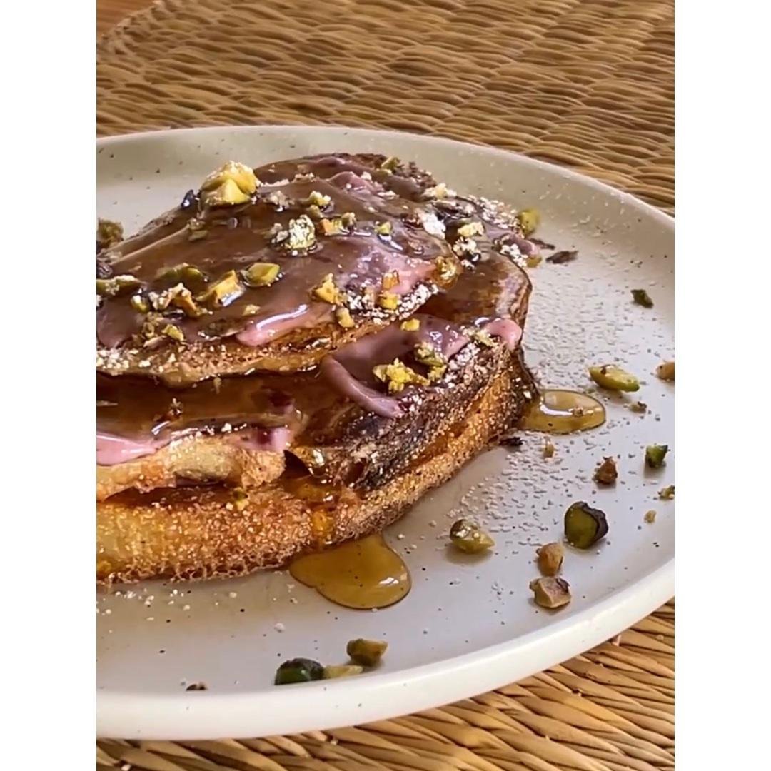 Layered French toast 🍞💗