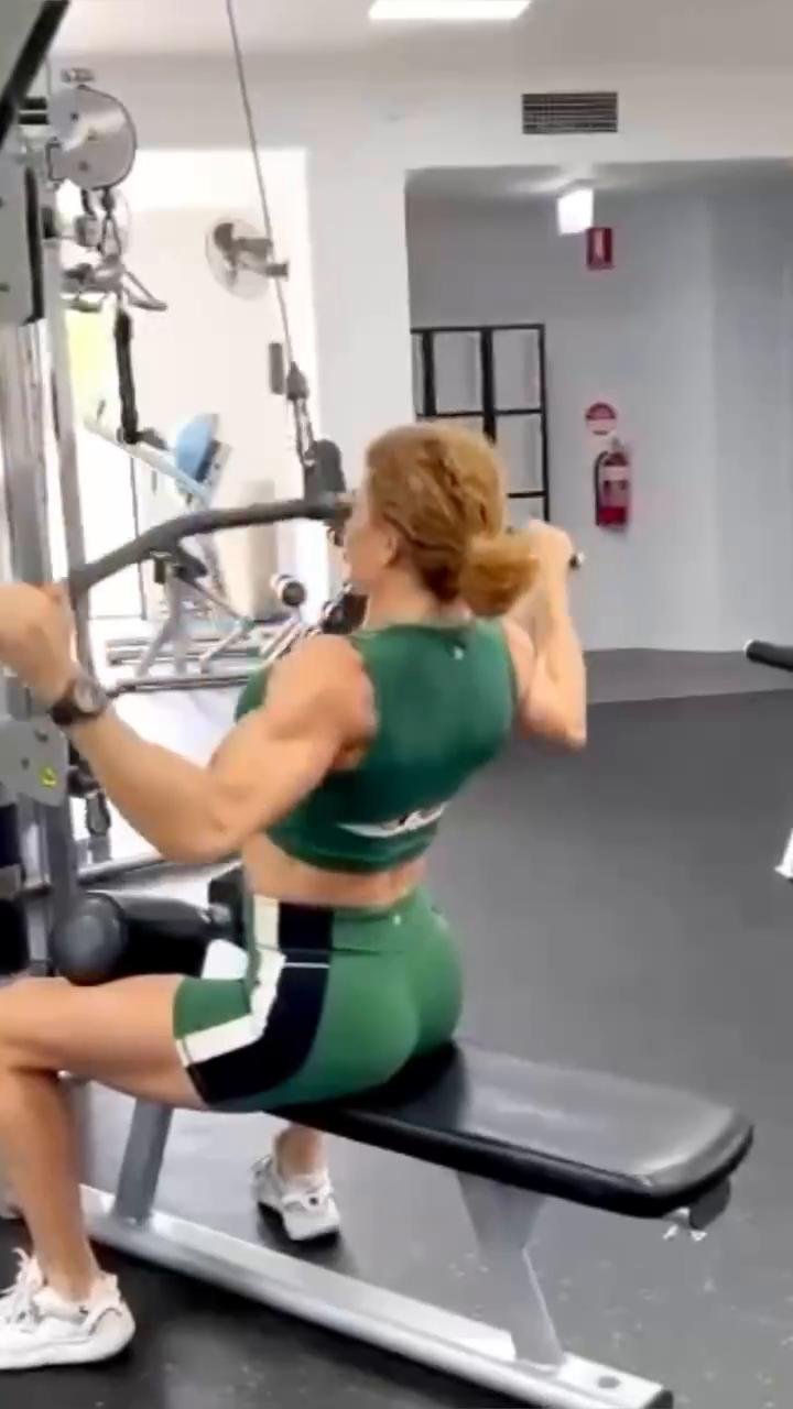 Day 2 - Upper Body & Glutes
