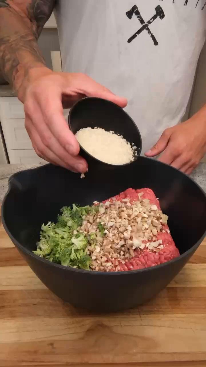 Beef Meatballs
  49P 6C 23F