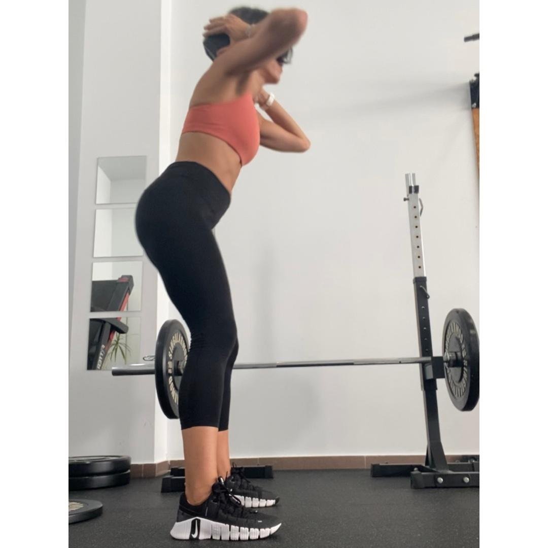 Piernas focalizando en glúteos