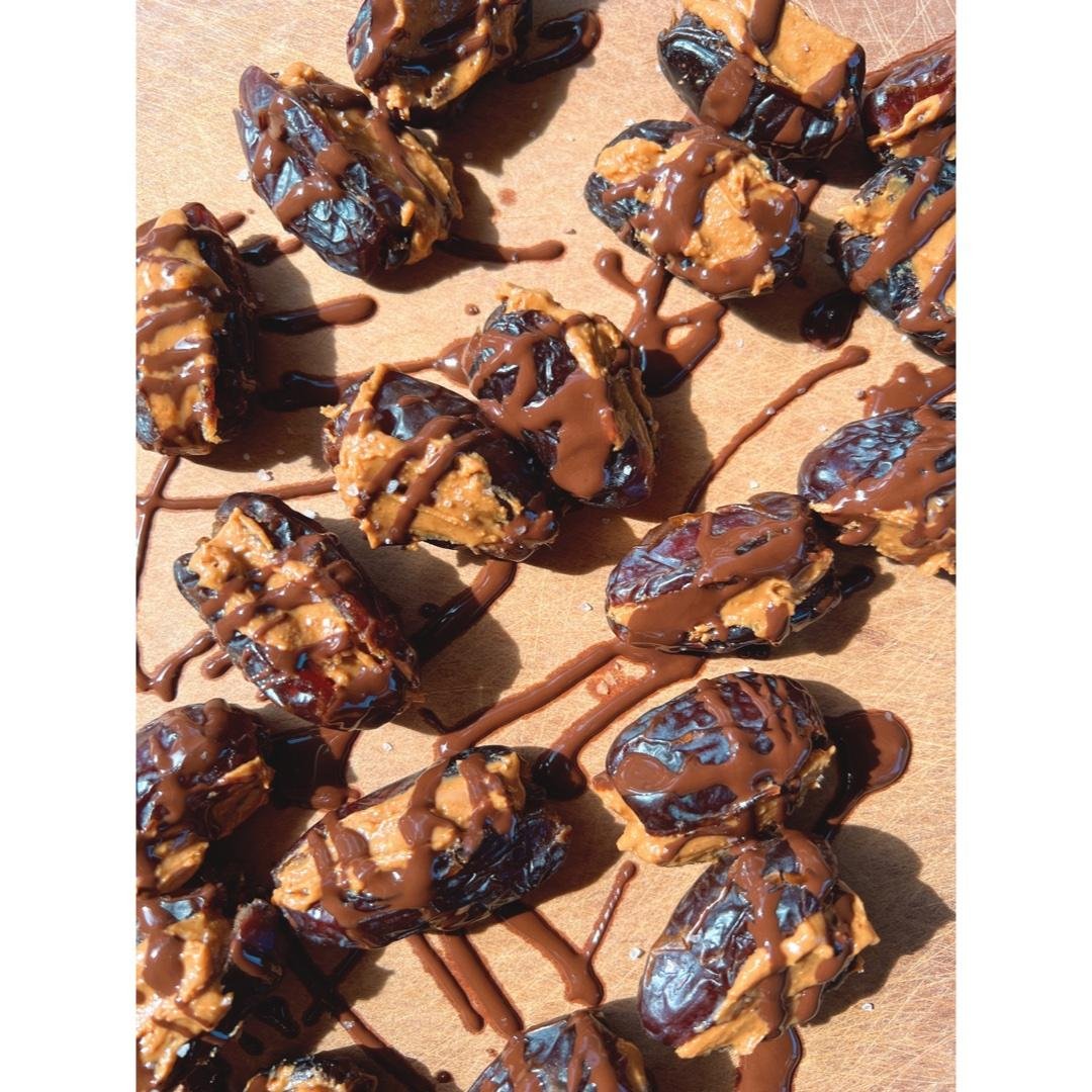 Stuffed Snickers Dates 😋