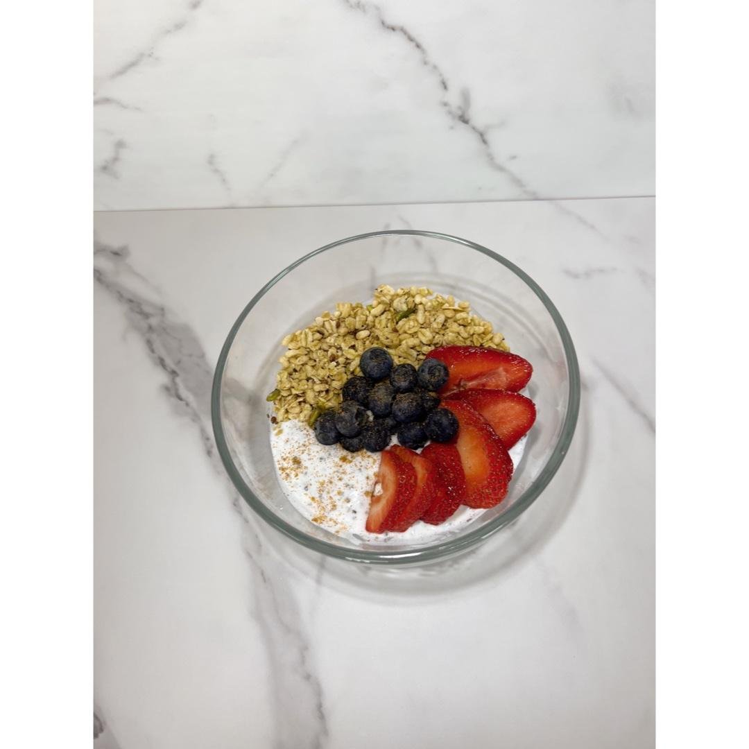 PROTEIN YOGURT PARFAIT