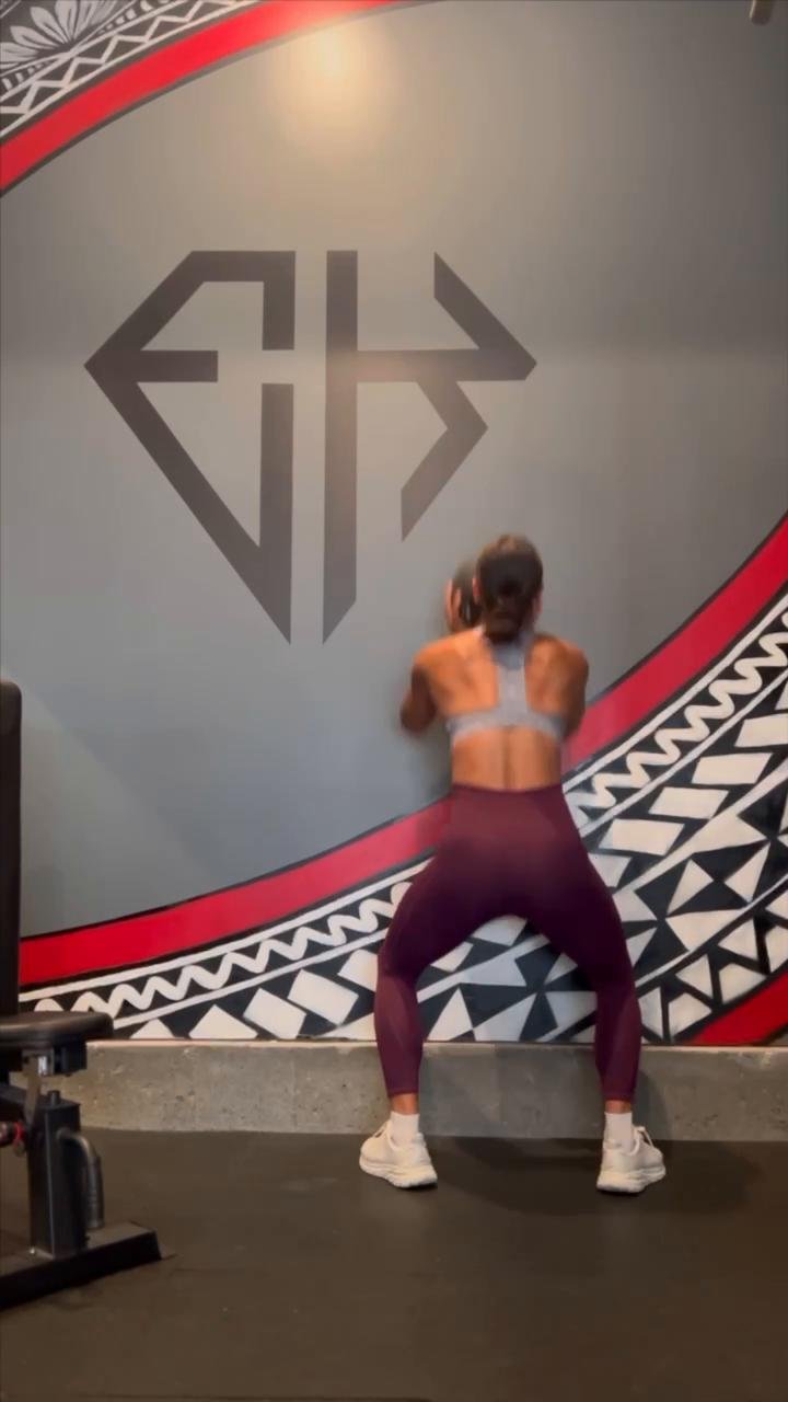 Quads. Calves, Adductors At The Gym