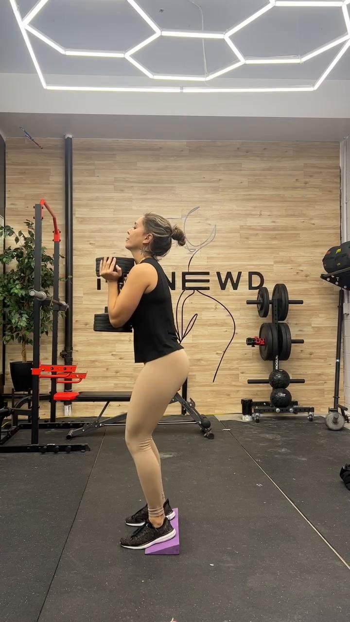Seated sit ups
Leg day 
10/9/23