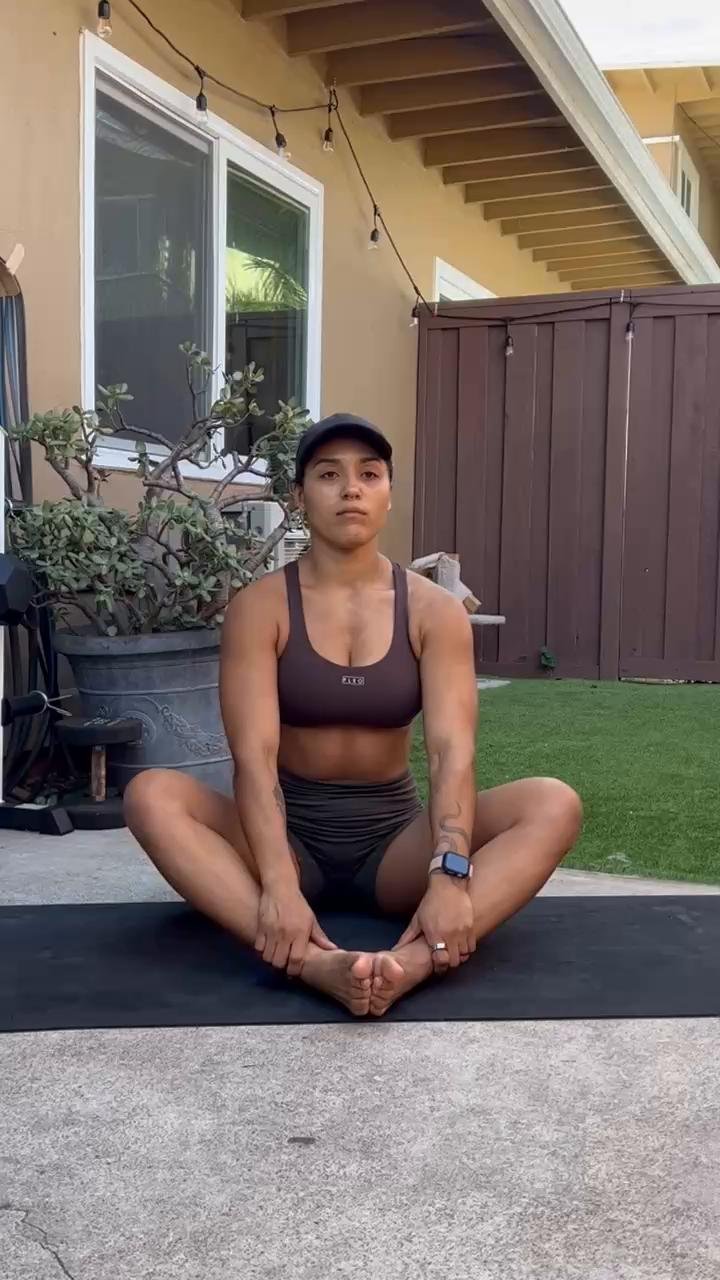 Morning Stretch 🧘🏾‍♀️