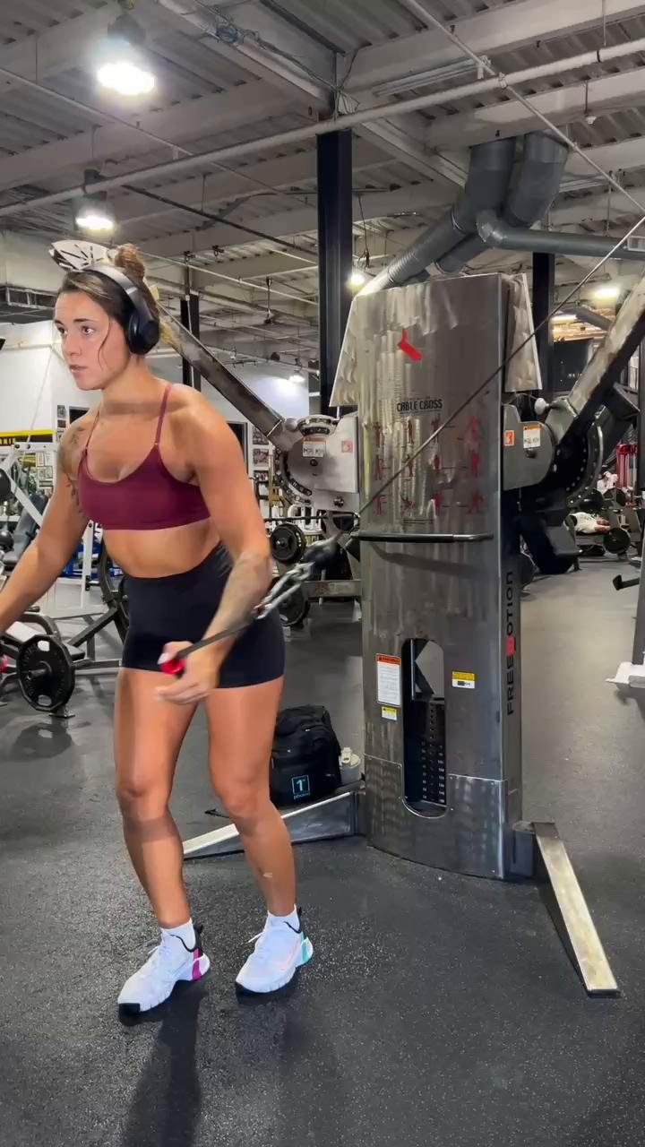  Shoulders/Chest/Triceps