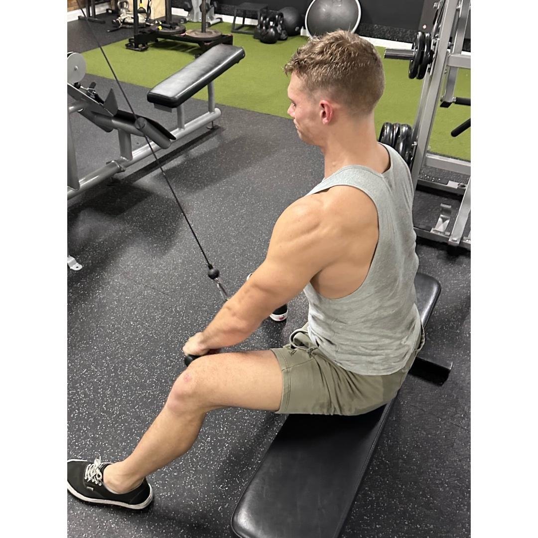 DAY 1 POSTERIOR FOCUS
BACK / HAMS/ GLUTES (TIE INS)