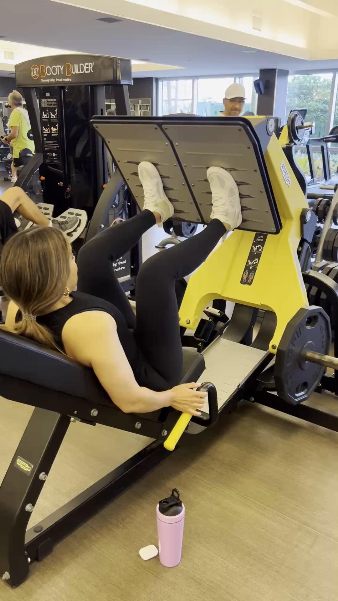 W1 | D5 Legs & Glutes GYM