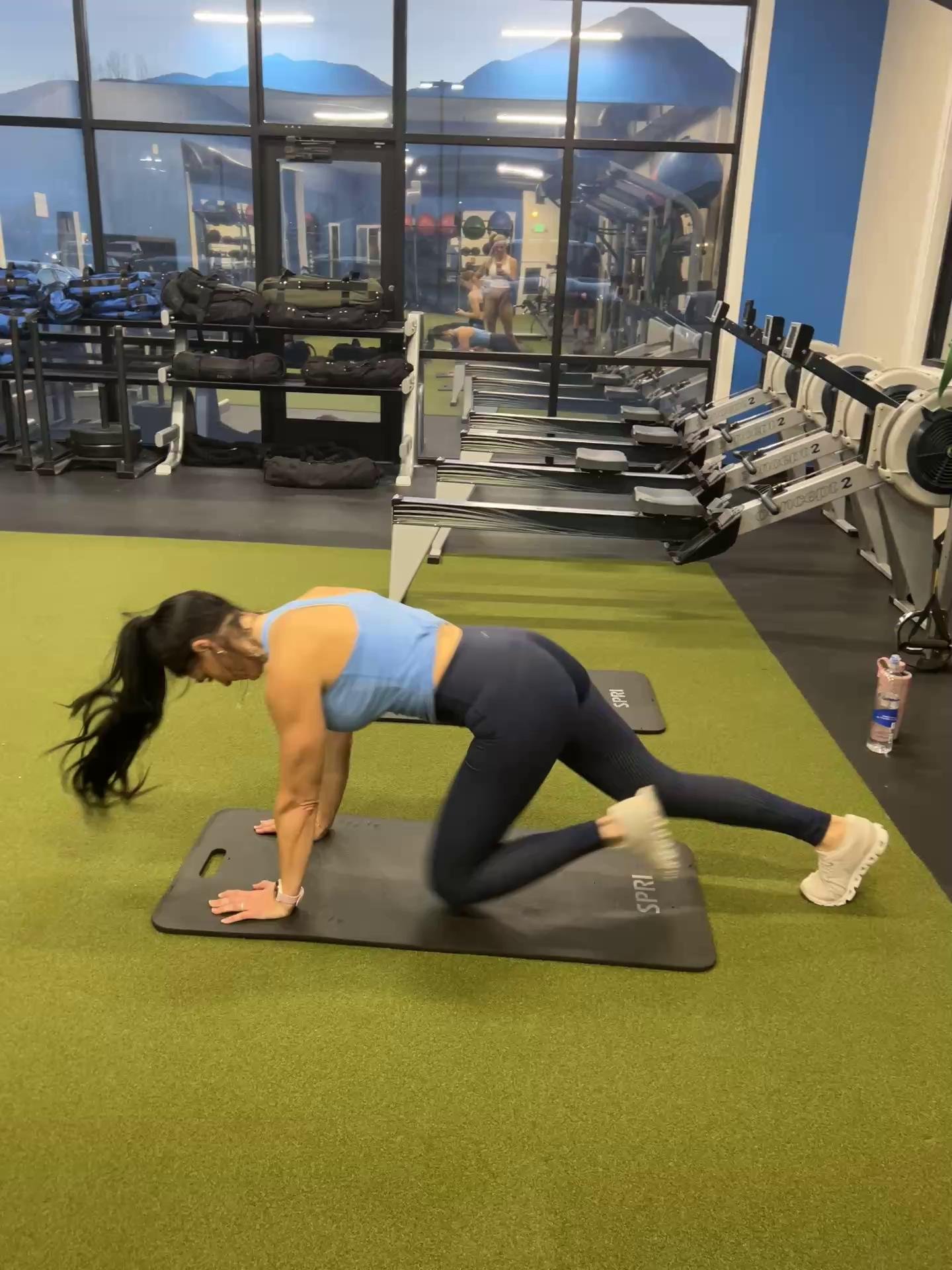 W1/D3-Shoulders/Triceps/Chest/Core