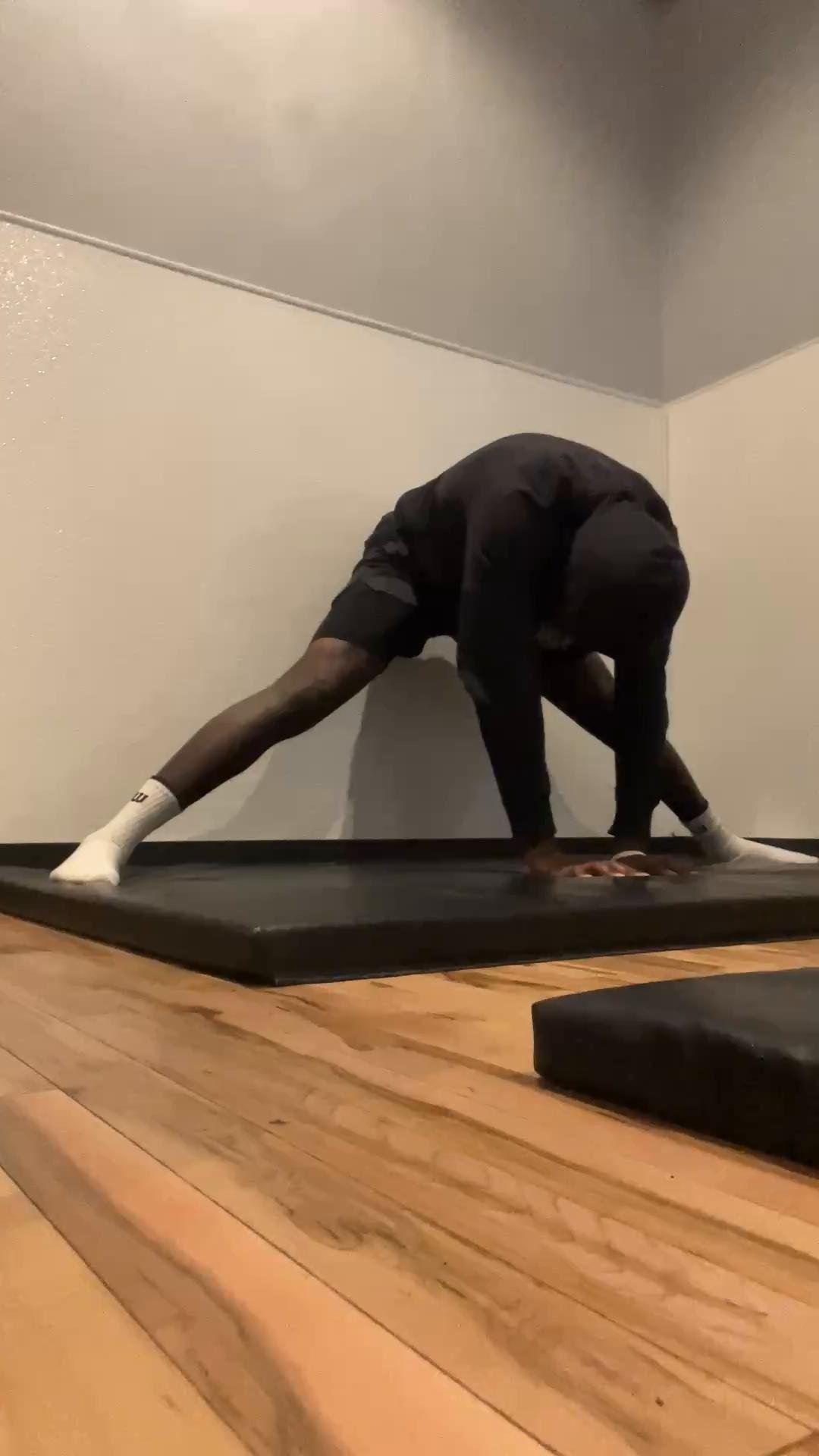 Week 1/D1 - MOBILITY/STRETCH