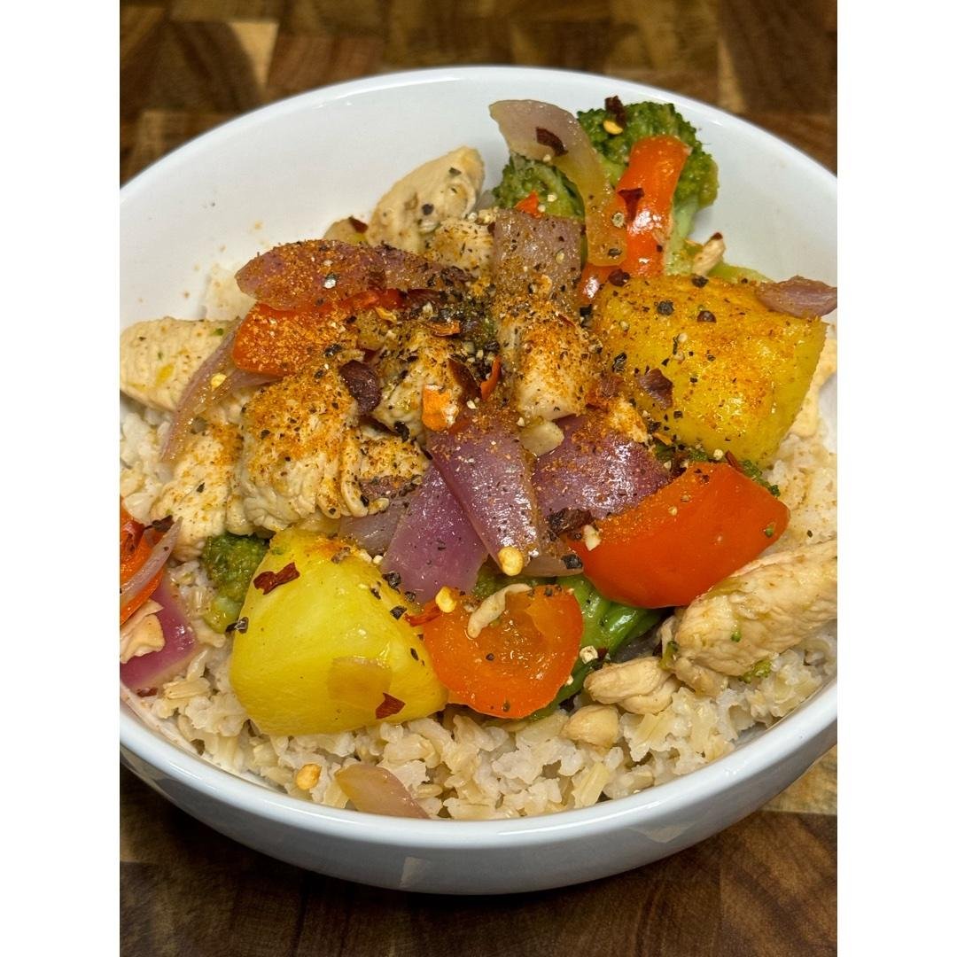 One Skillet Pineapple Chicken Stir Fry