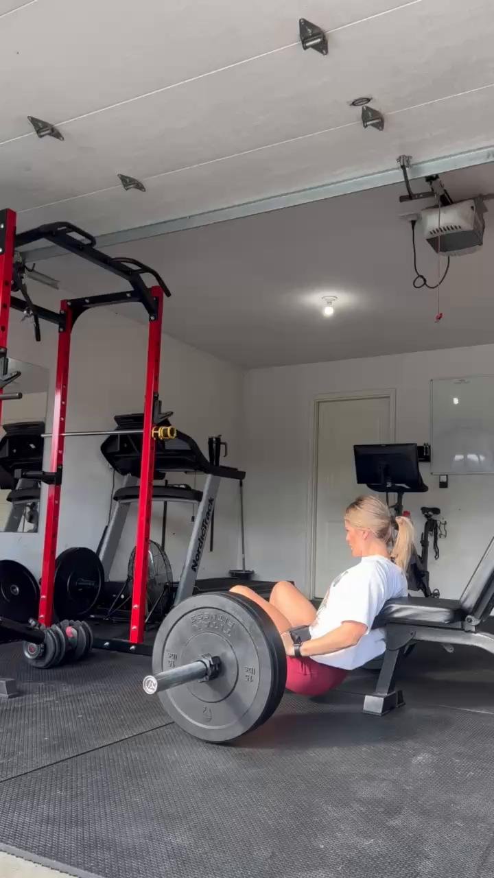 (GYM) MONDAY: HAMSTRINGS & GLUTES