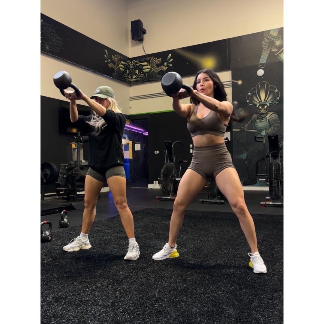 LEGS & GLUTES 🍑