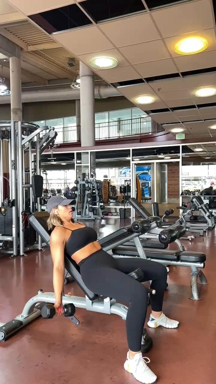 W4 | D5 *Chest, Biceps, & Core