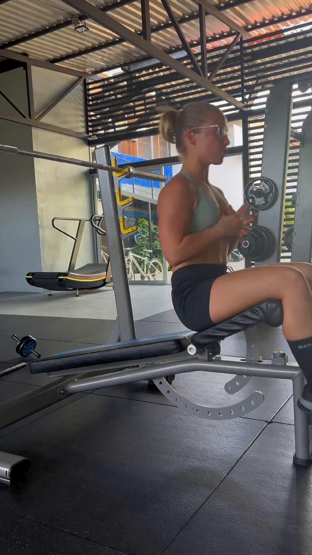 Legs (Quads & Calves)