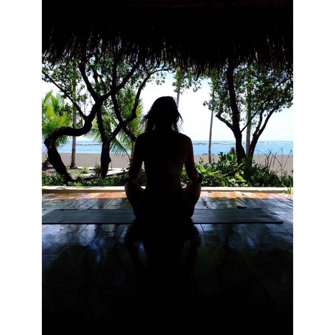 15 minute chill out yoga & simple presence breathwork session