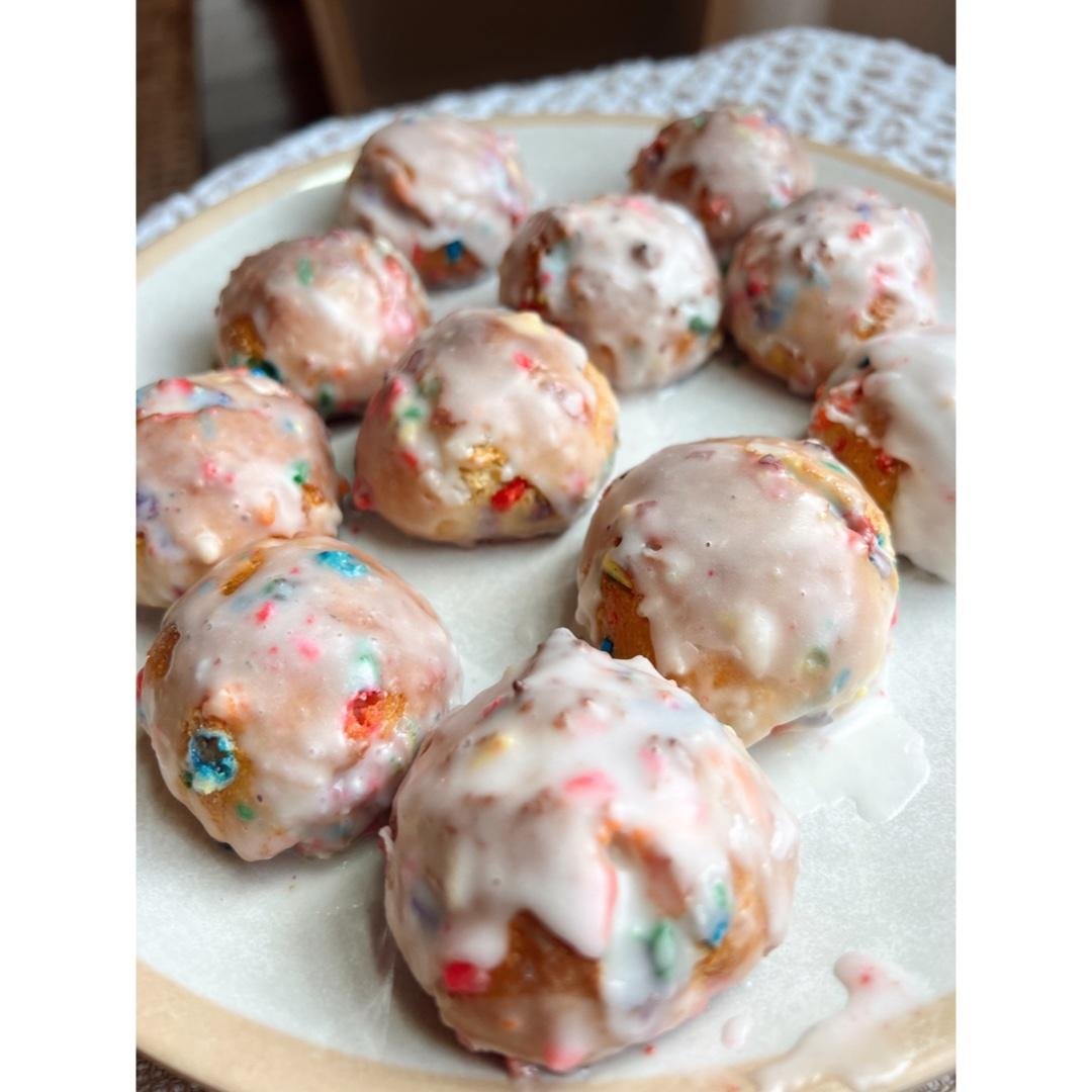 FUNFETTI DONUT HOLES