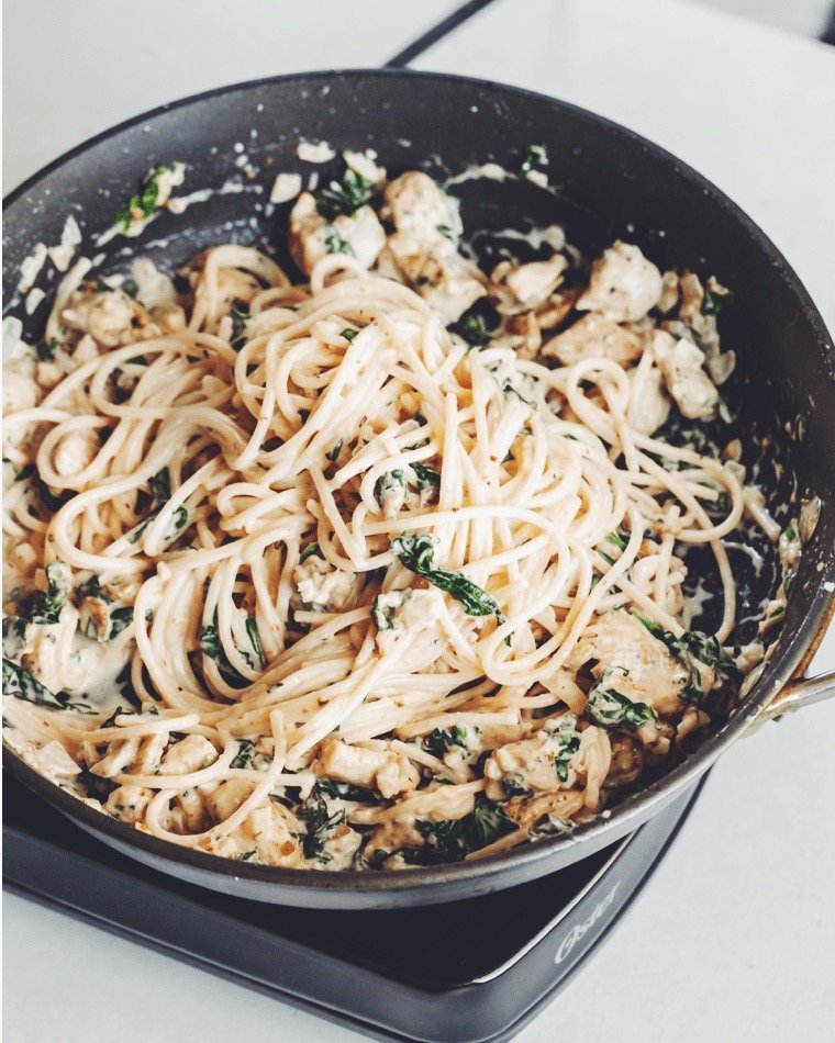 Creamy Chicken and Bacon Pasta with Spinach