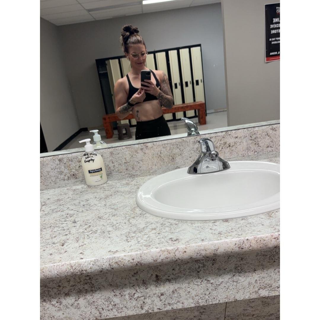 Upper body (posterior)