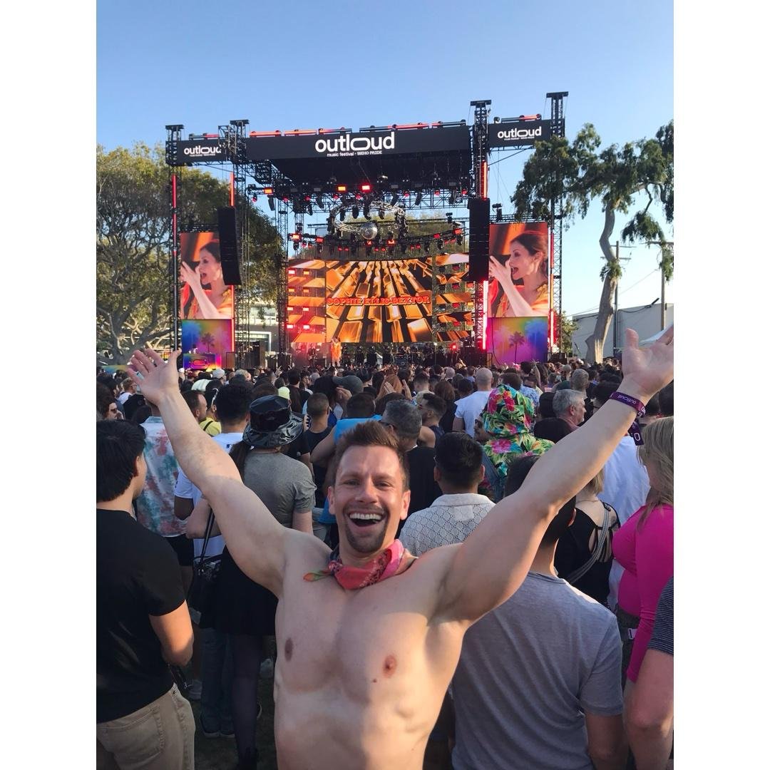 Endurance Day 2: Shoulders + Arms + Total body-building