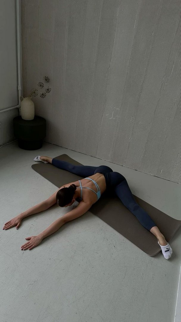Middle Splits + Pancake