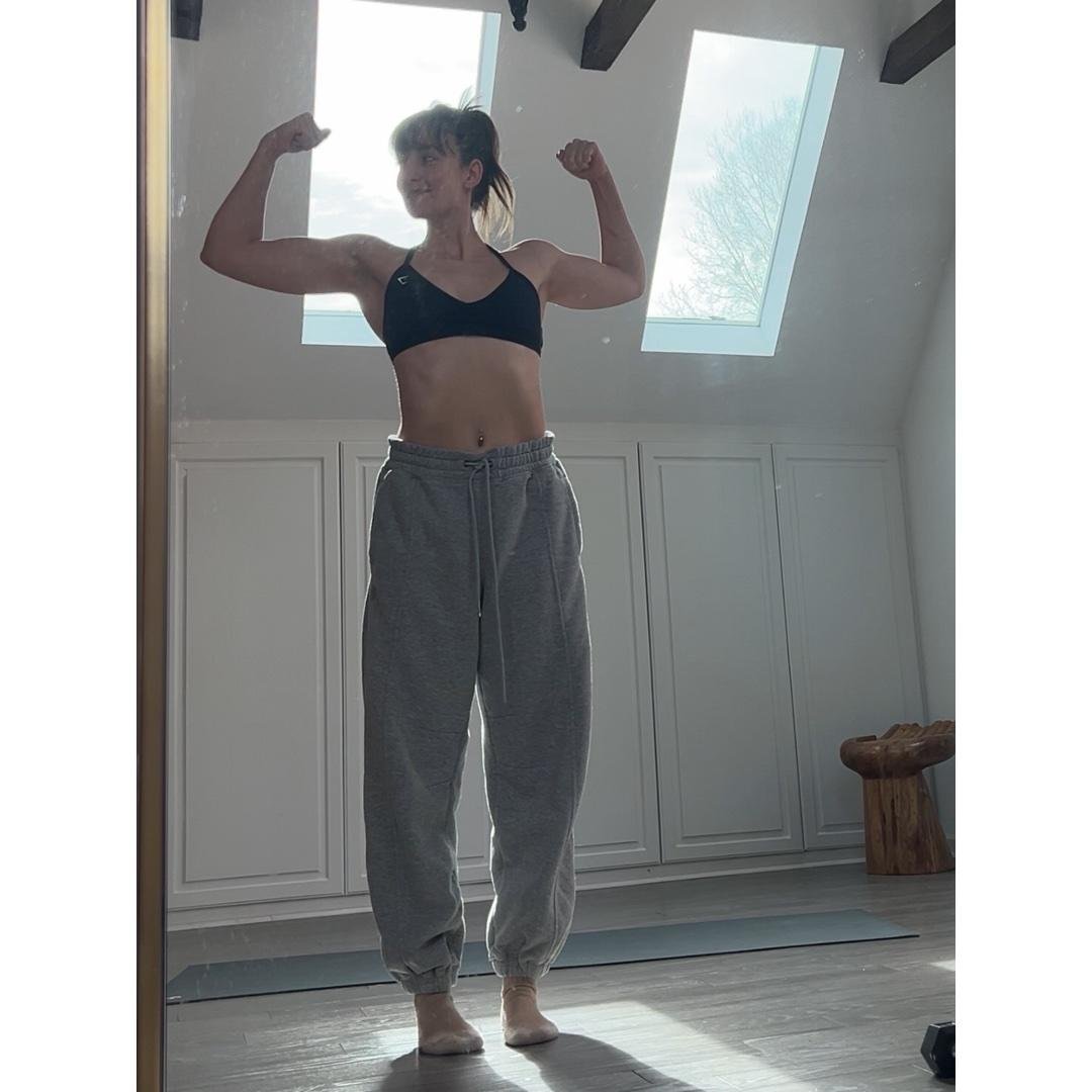 Soft and Strong: Bi’s, Tri’s and shoulders 💪🏼