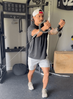 🔥 [WEEK 1] Mon – Chest & Triceps