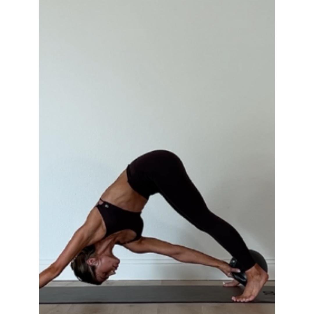 Day 8 | 20 Min Core Deepening & Lower Belly Burn Pilates | 14 Day Abs Challenge