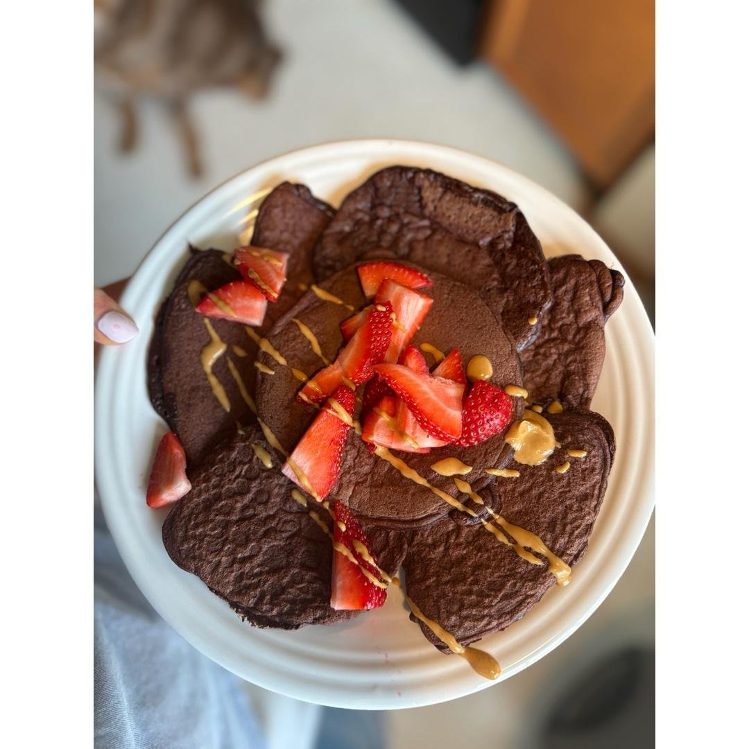 Brownie Batter Protein Pancakes