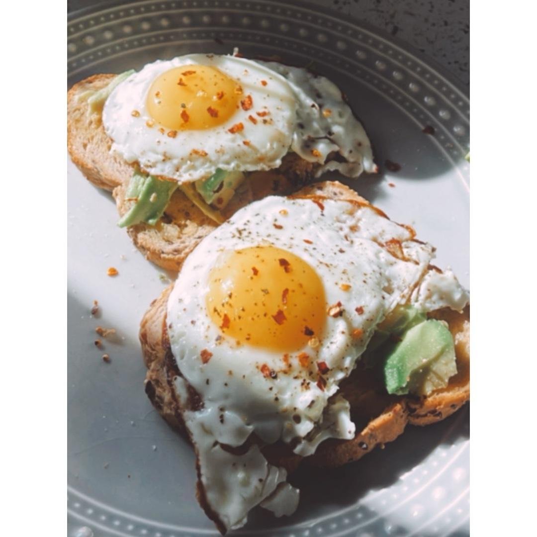 Grain Free Bacon & Egg Avocado Toast
