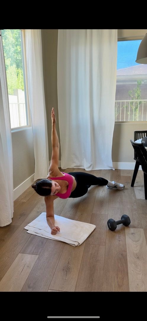 WEEK 1 DAY 4 - CORE & GLUTES