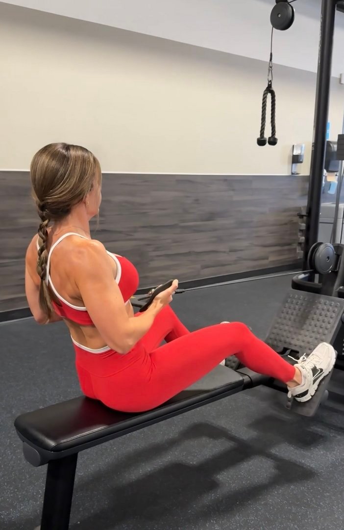WEEK 1 DAY 4 - UPPER BODY