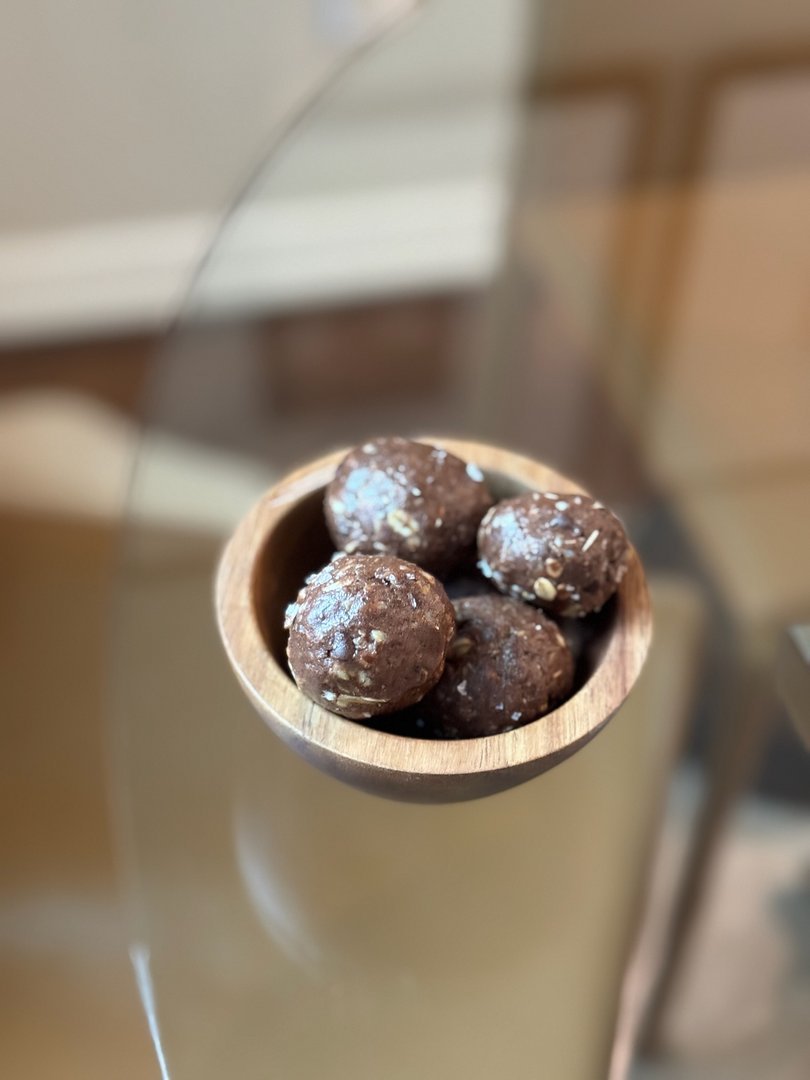 Chocolate Protein Bites