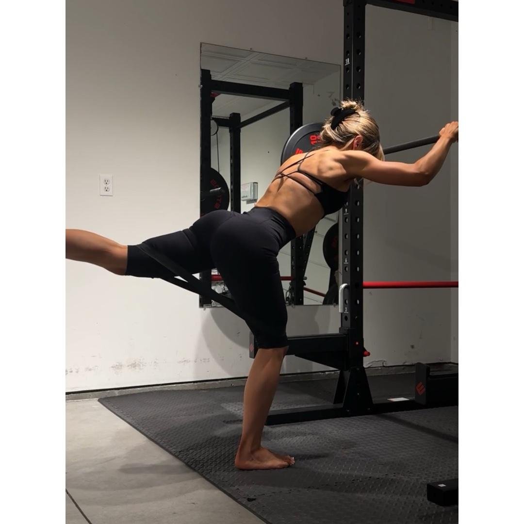DAY 1 – GLUTES (PRIMARY GLUTE FOCUS)